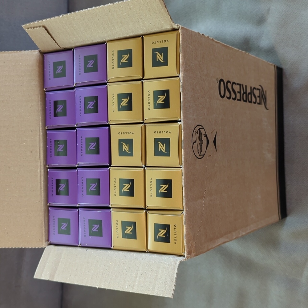NIB - 200 Nespresso Capsules Coffee Pods (Arpeggio and Venezia)